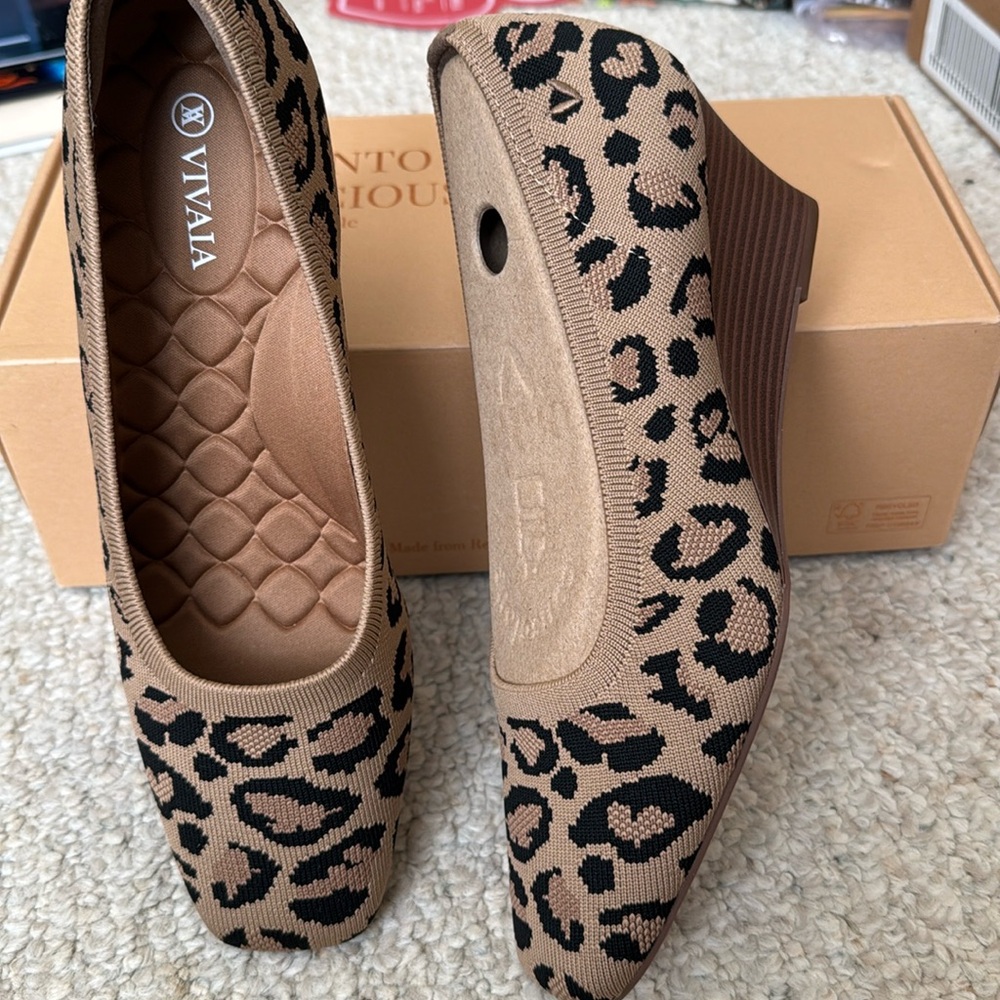 Women's Leopard Print Wedge Shoes - Brown